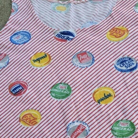 True Vintage 60s Soda Pop Bottle Caps Pinstripe All Over Print Tank Top S - Picture 2 of 4